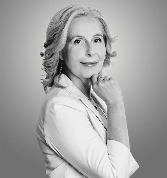 Maklér mesiaca november 2025