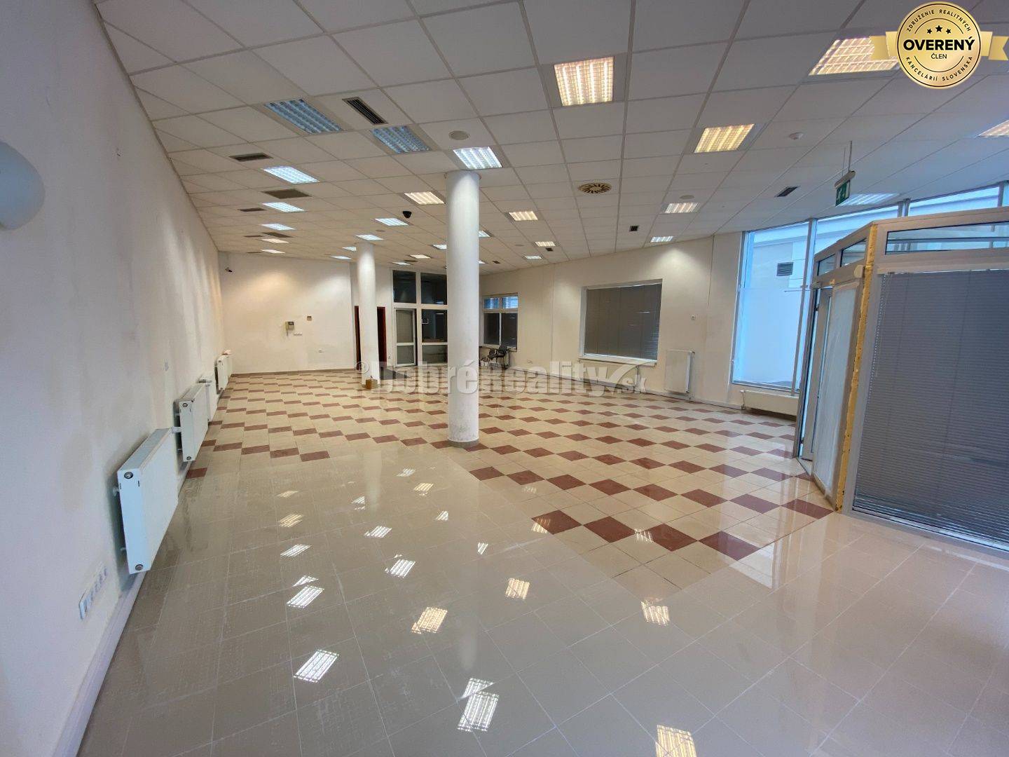 Na prenájom exkluzívne priestory na obchodné alebo kancelárske účely v