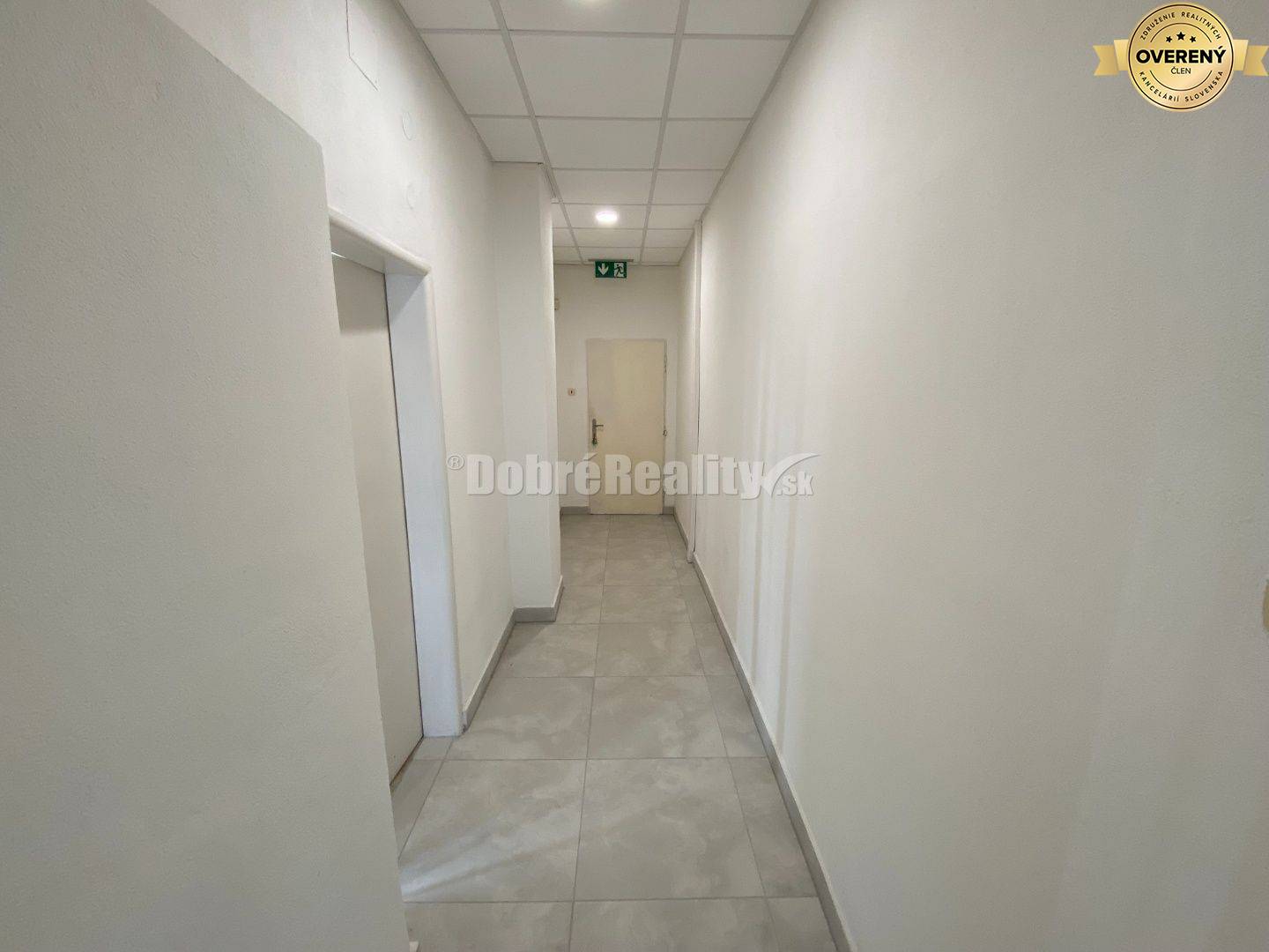 Na prenájom pekný obchodný priestor o rozlohe 250m2 v Rimavskej Sobot