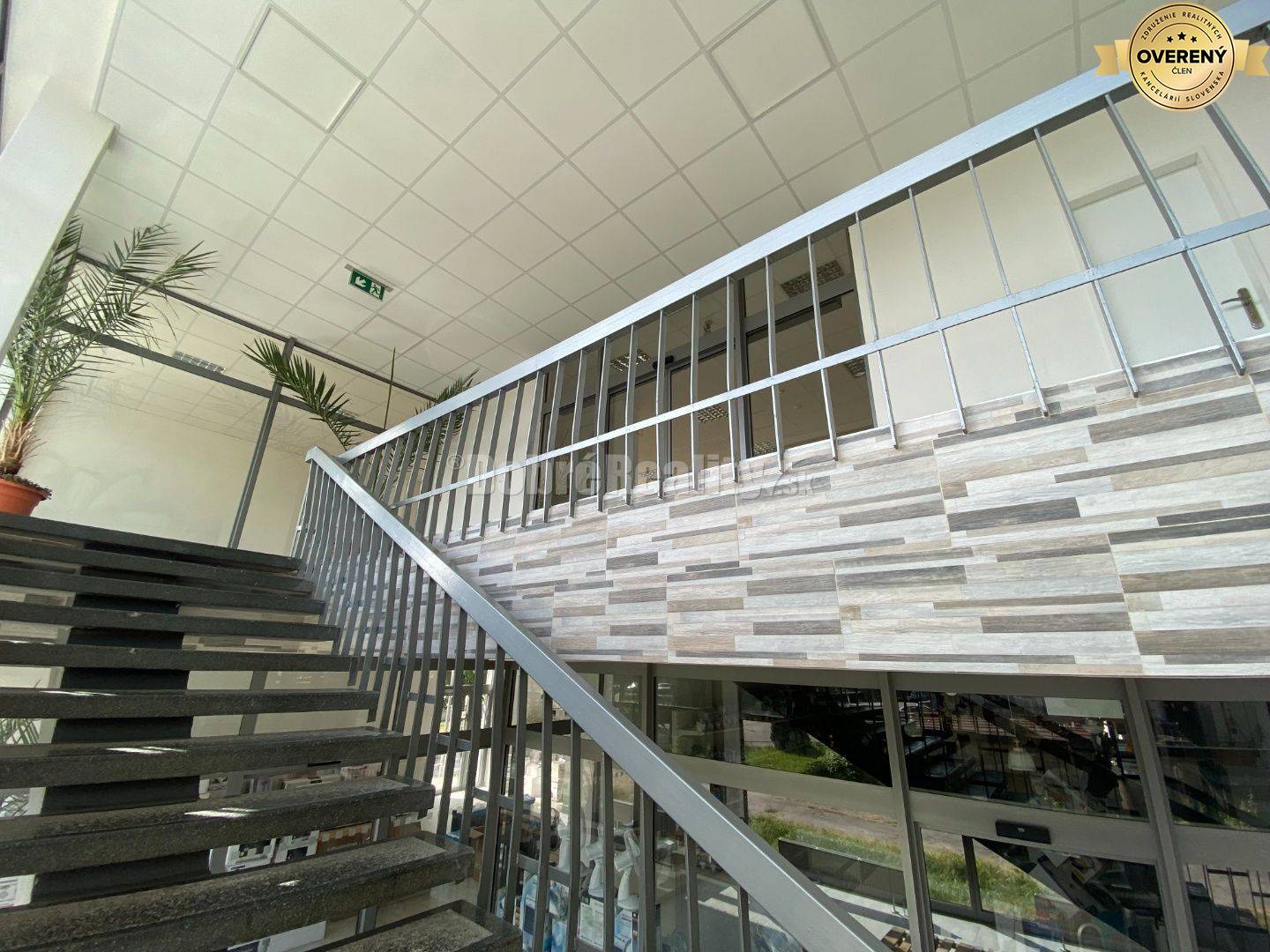 Na prenájom pekný obchodný priestor o rozlohe 250m2 v Rimavskej Sobot