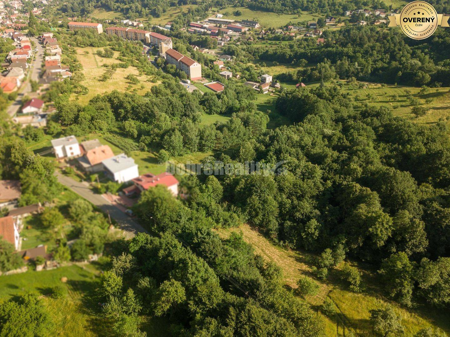 PREDAJ: Pozemok pre výstavbu rodinného domu, 820 m2, Nová Baňa - Vinič