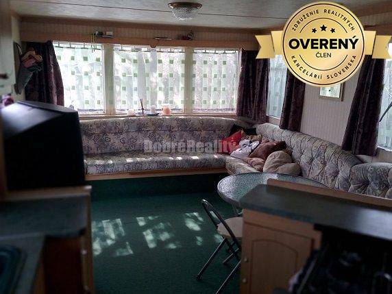 Parádny pozemok s mobilným domom na predaj