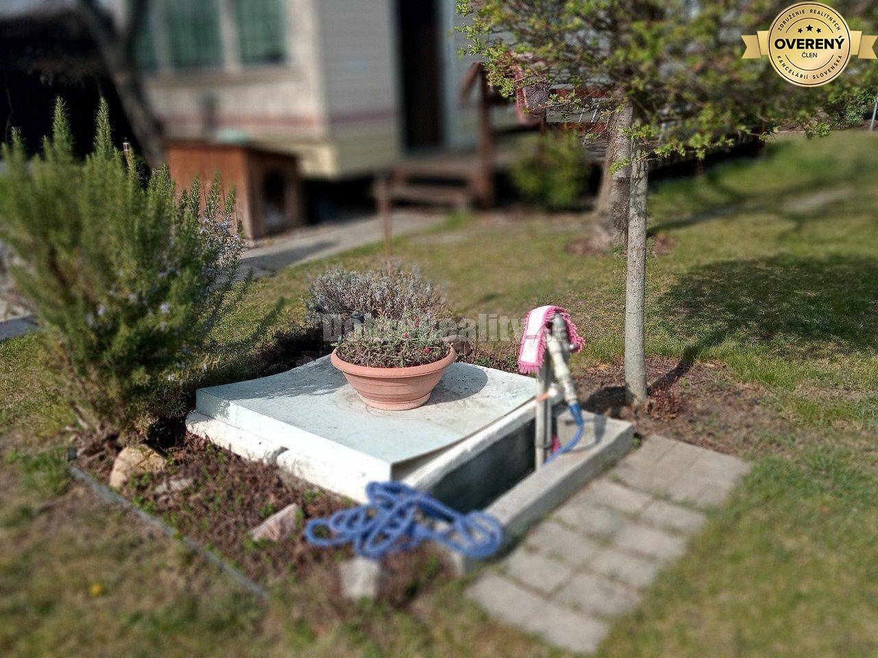 Parádny pozemok s mobilným domom na predaj