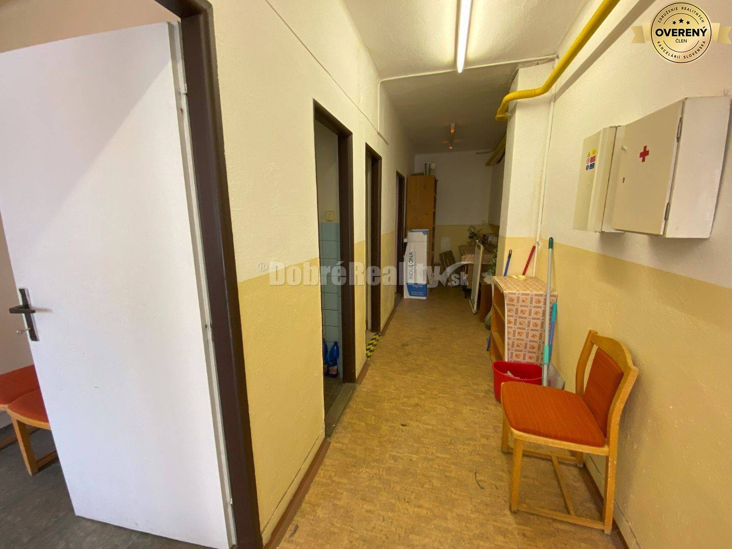 Na predaj veľká komerčná budova v centre Rimavskej Soboty