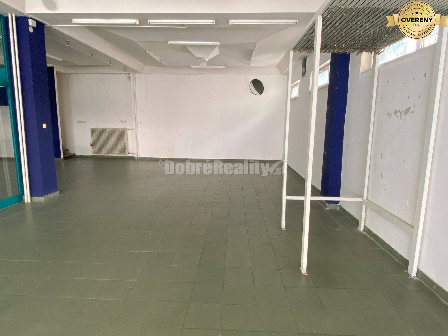 Na predaj veľká komerčná budova v centre Rimavskej Soboty