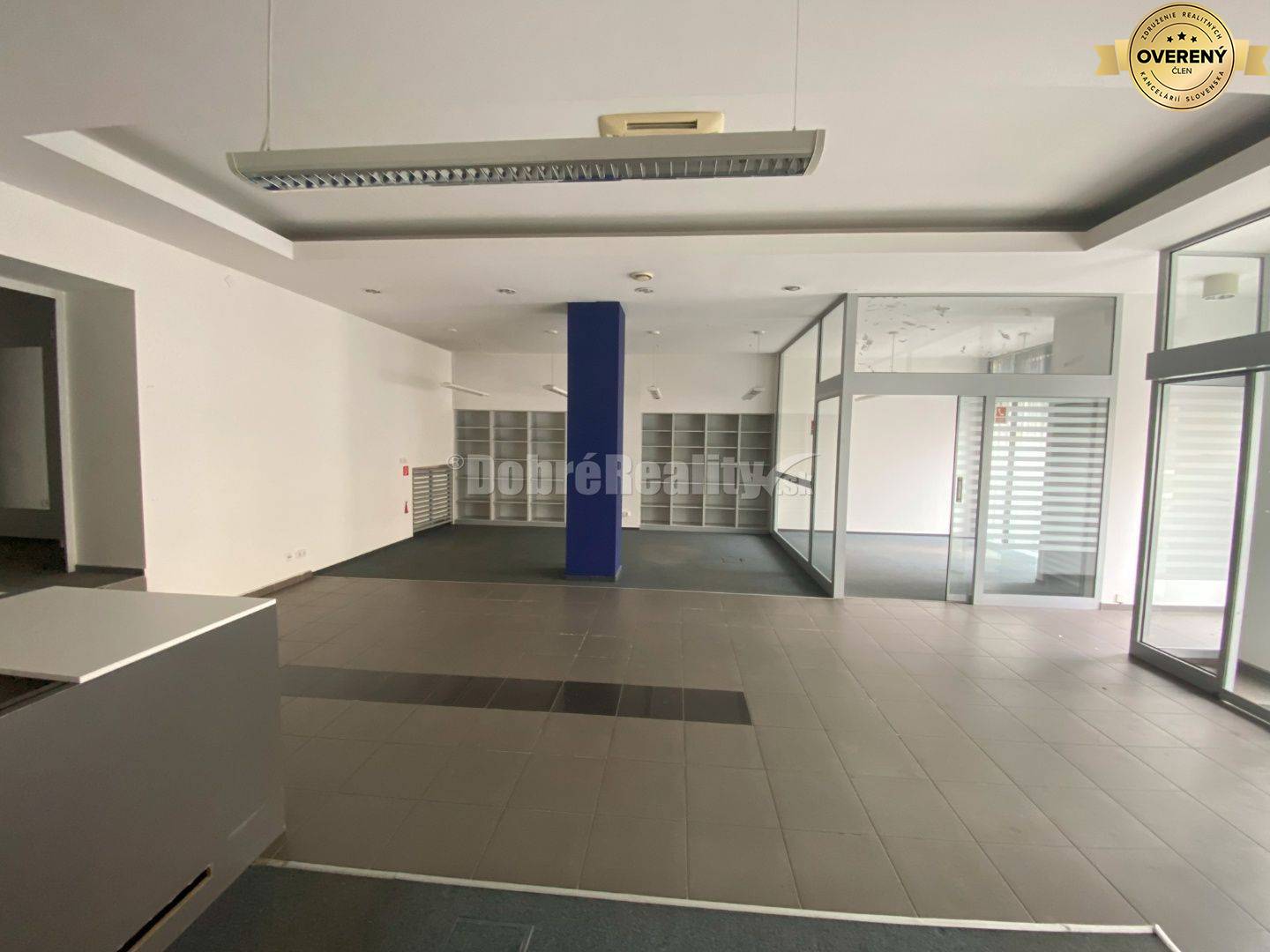 Na predaj pekná komerčná budova v centre mesta Lučenec