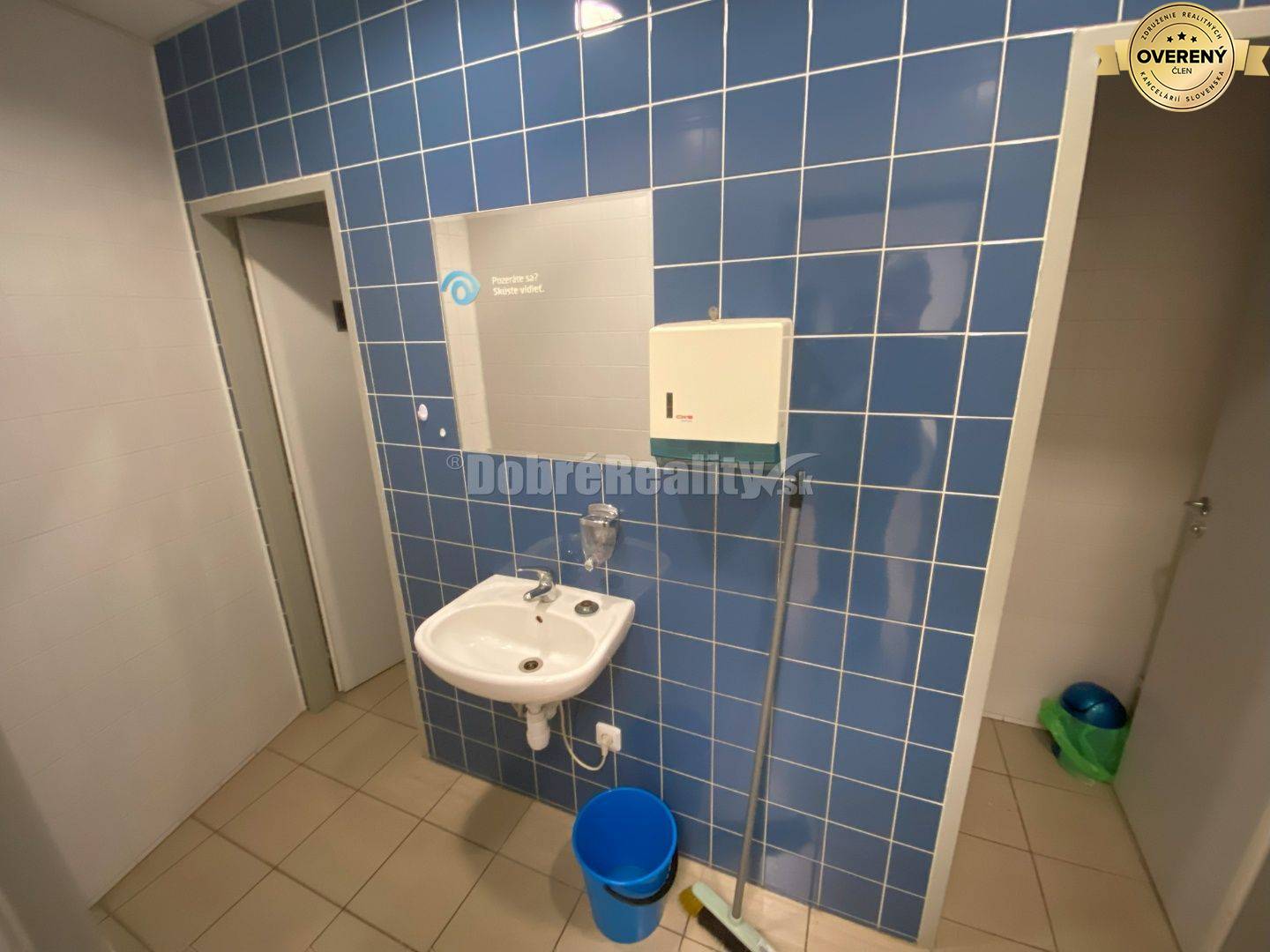 Na predaj pekná komerčná budova v centre mesta Lučenec