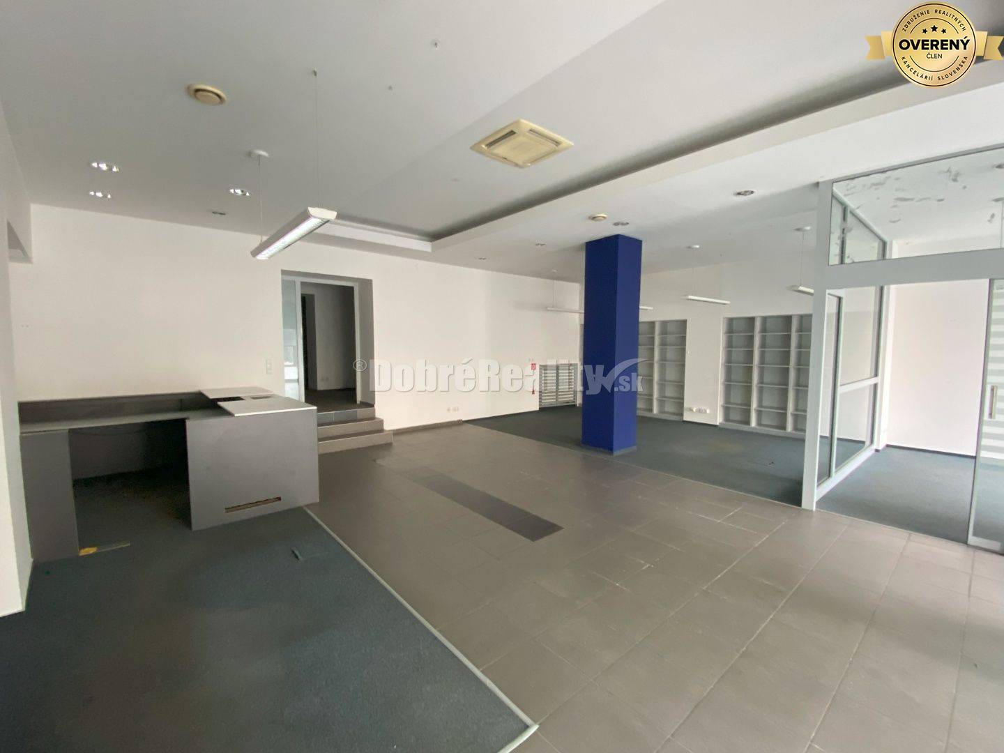 Na predaj pekná komerčná budova v centre mesta Lučenec