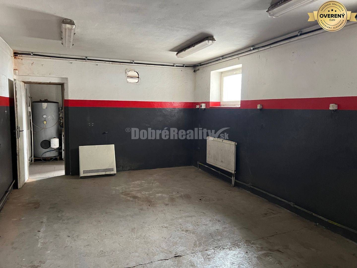 Ponúkame Vám komerčné priestory , priemyselný areál v Prievidzi