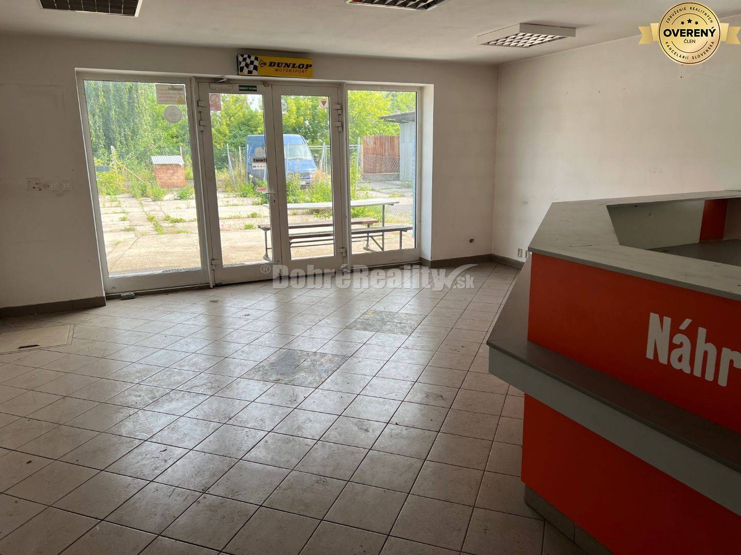 Ponúkame Vám komerčné priestory , priemyselný areál v Prievidzi