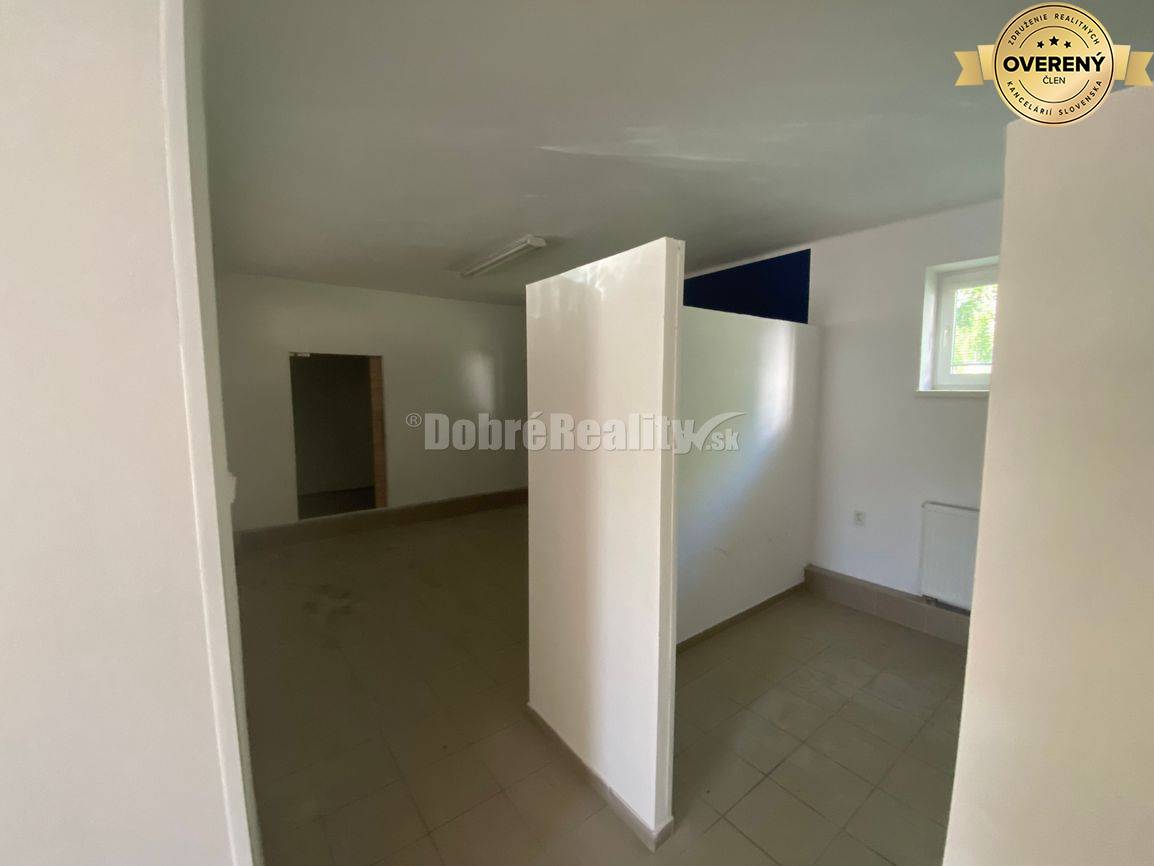 Na prenájom rôzne lukratívne komerčné priestory v multifunkčnom areáli