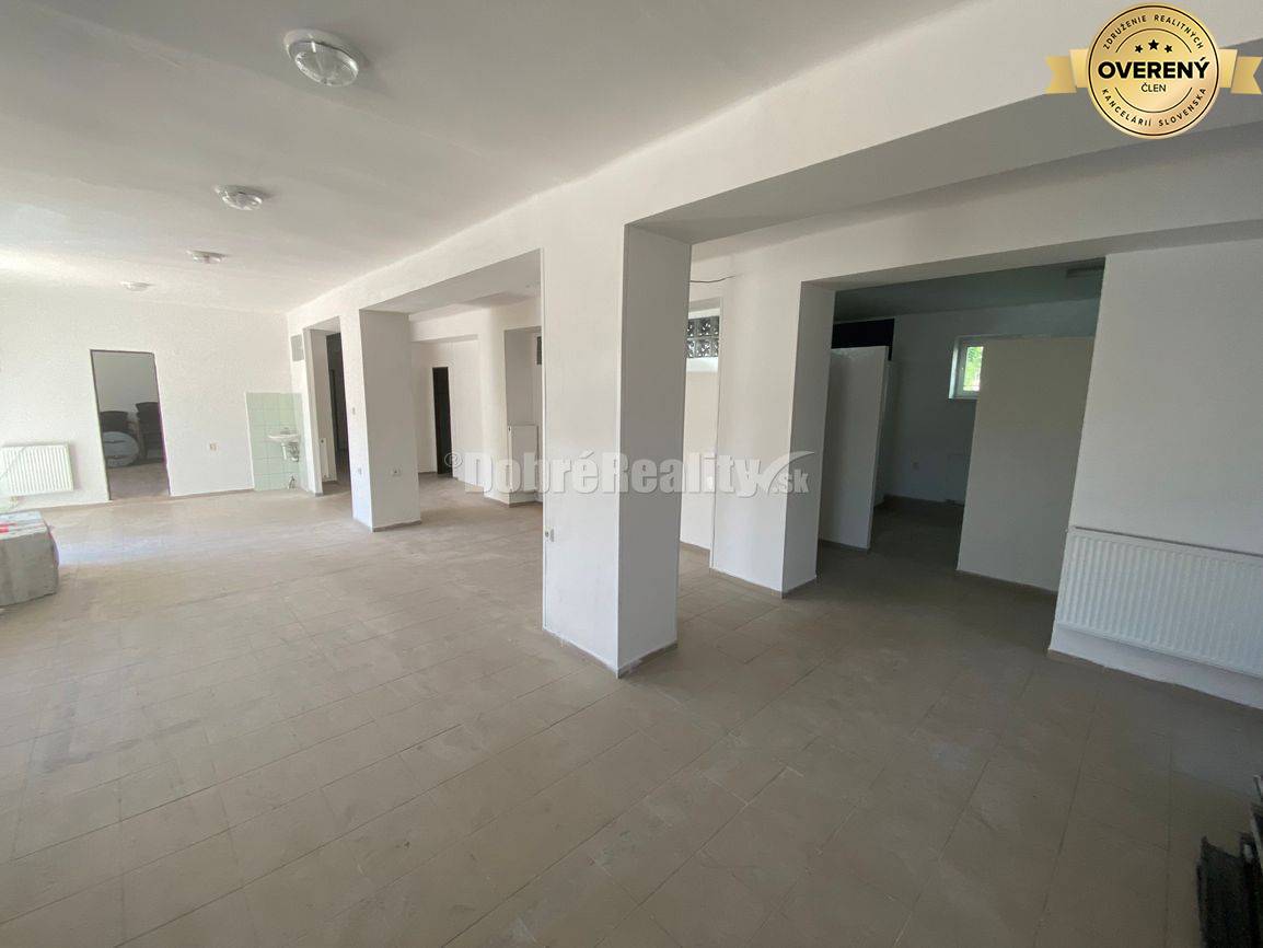 Na prenájom rôzne lukratívne komerčné priestory v multifunkčnom areáli