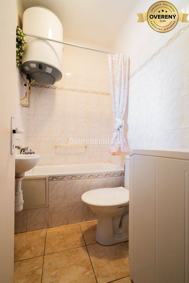 PREDAJ: Menší rodinný dom na brehu Rimavy, 104 m2, Tisovec, okres Rima