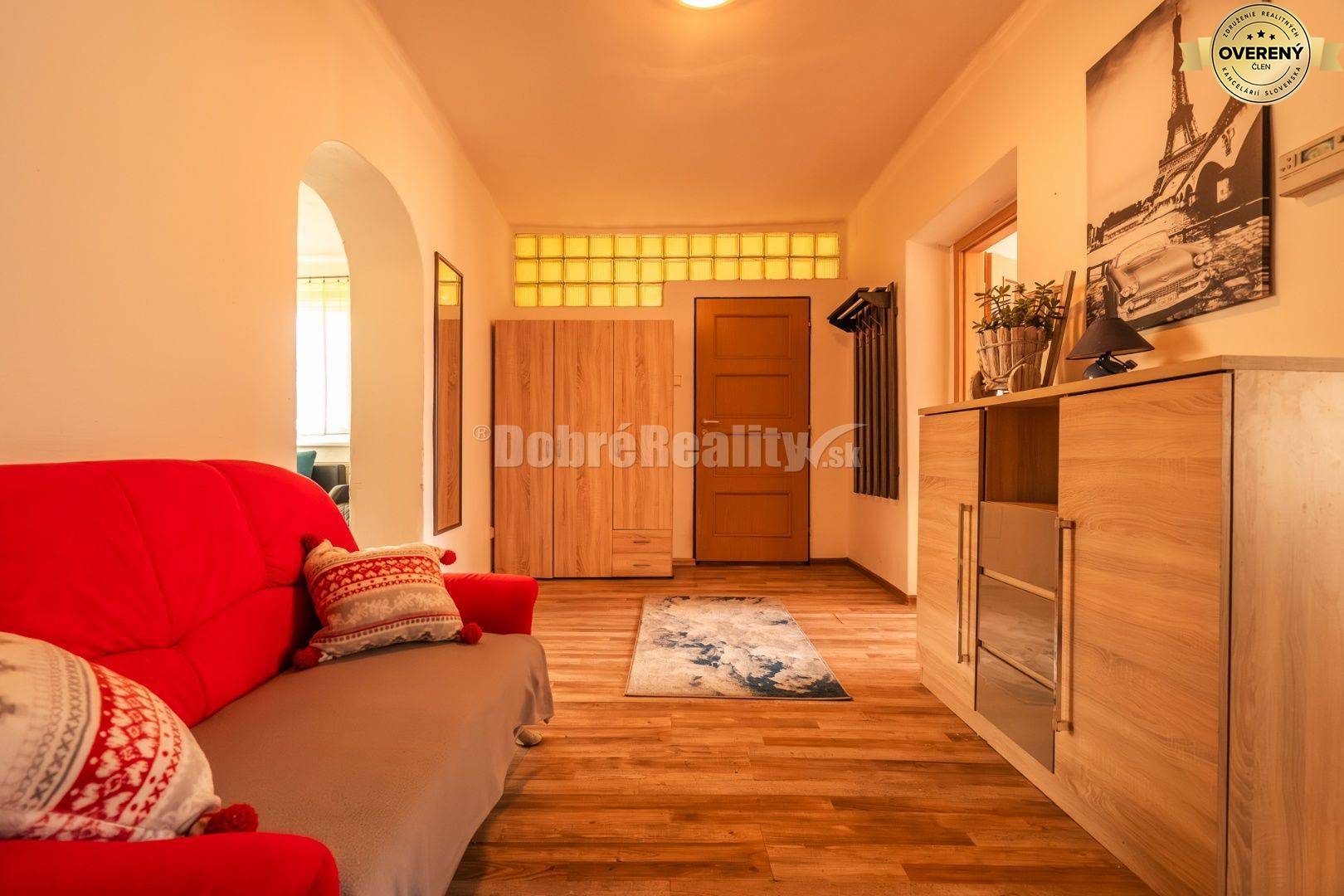 ZNÍŽILI SME PRE VÁS CENU! Veľkometrážny rodinný dom s projektom jeho r