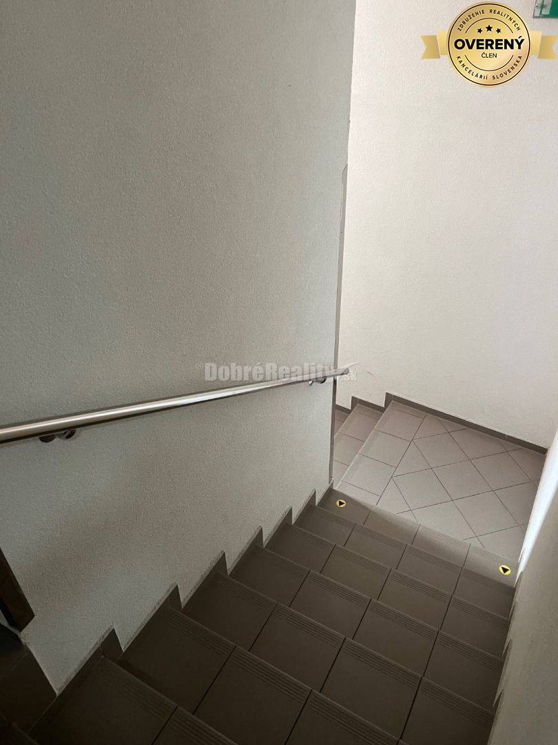 Ponukame na prenájom exkluzívne kancelárske a prevádzkové priestory