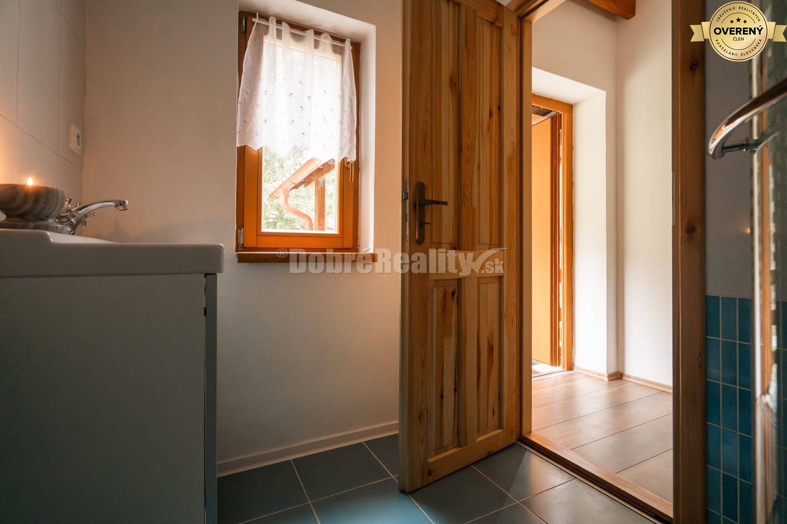 PREDAJ: Chata s terasou v Národnom parku Nízke Tatry, 79 m2, Nemecká -