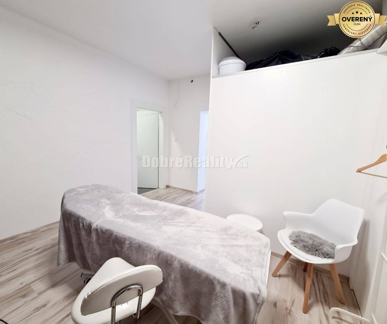 Dobré reality - na predaj priestor na prízemí 42.30m2 s výkladom do ul