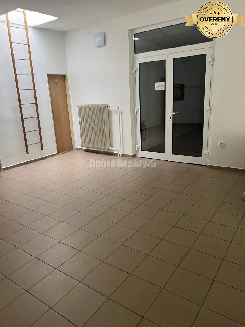 Na prenájom najlacnejšie komerčné priestory v Prievidzi.