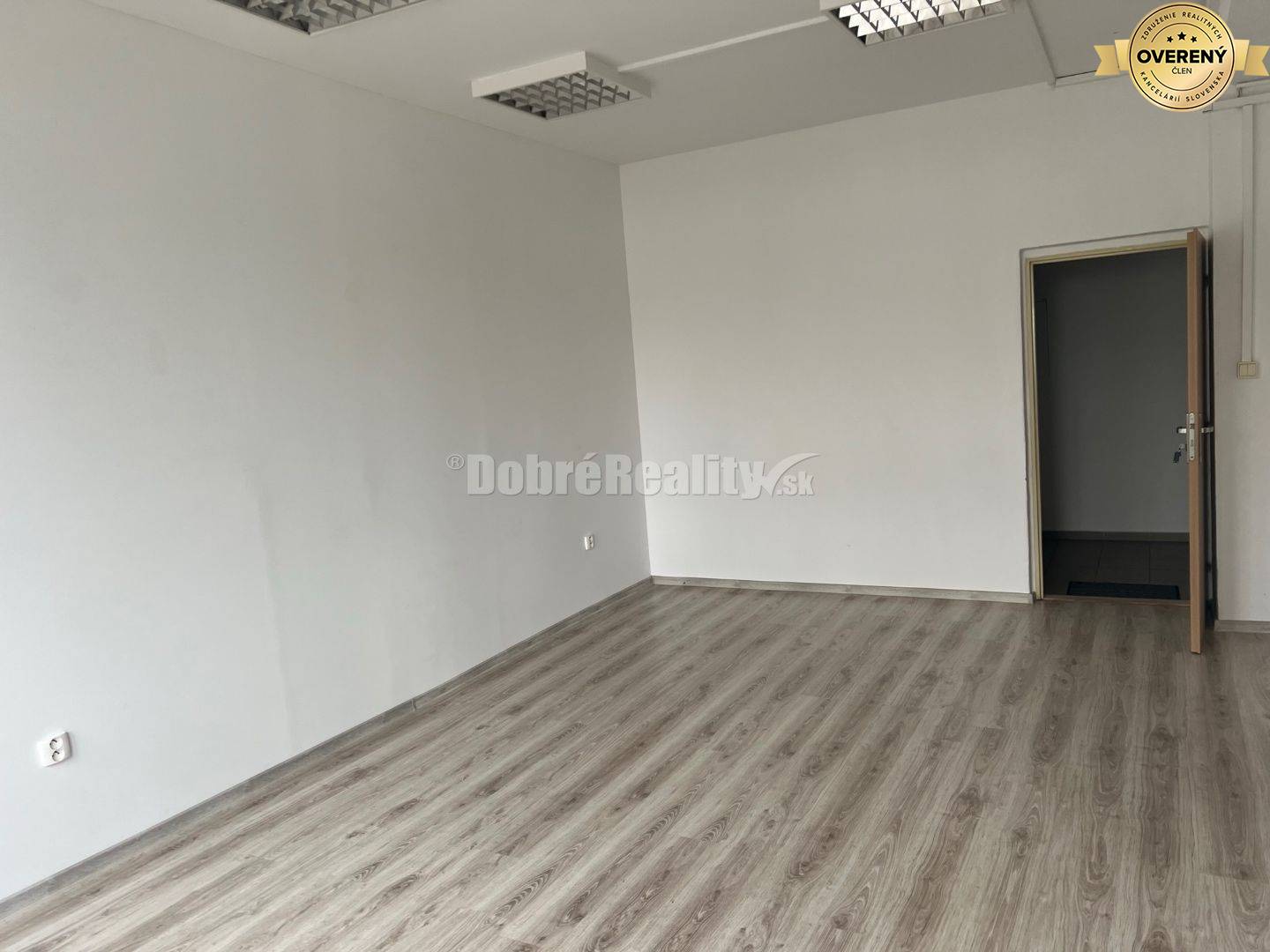 Na prenájom najlacnejšie komerčné priestory v Prievidzi.