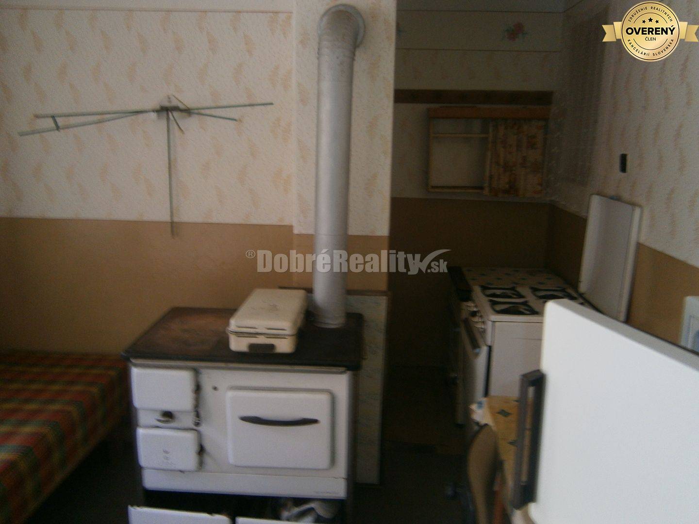 ZVÝHODNENÁ CENA ! V rekreačnej obci Čechy rodinný dom na predaj, vhodn