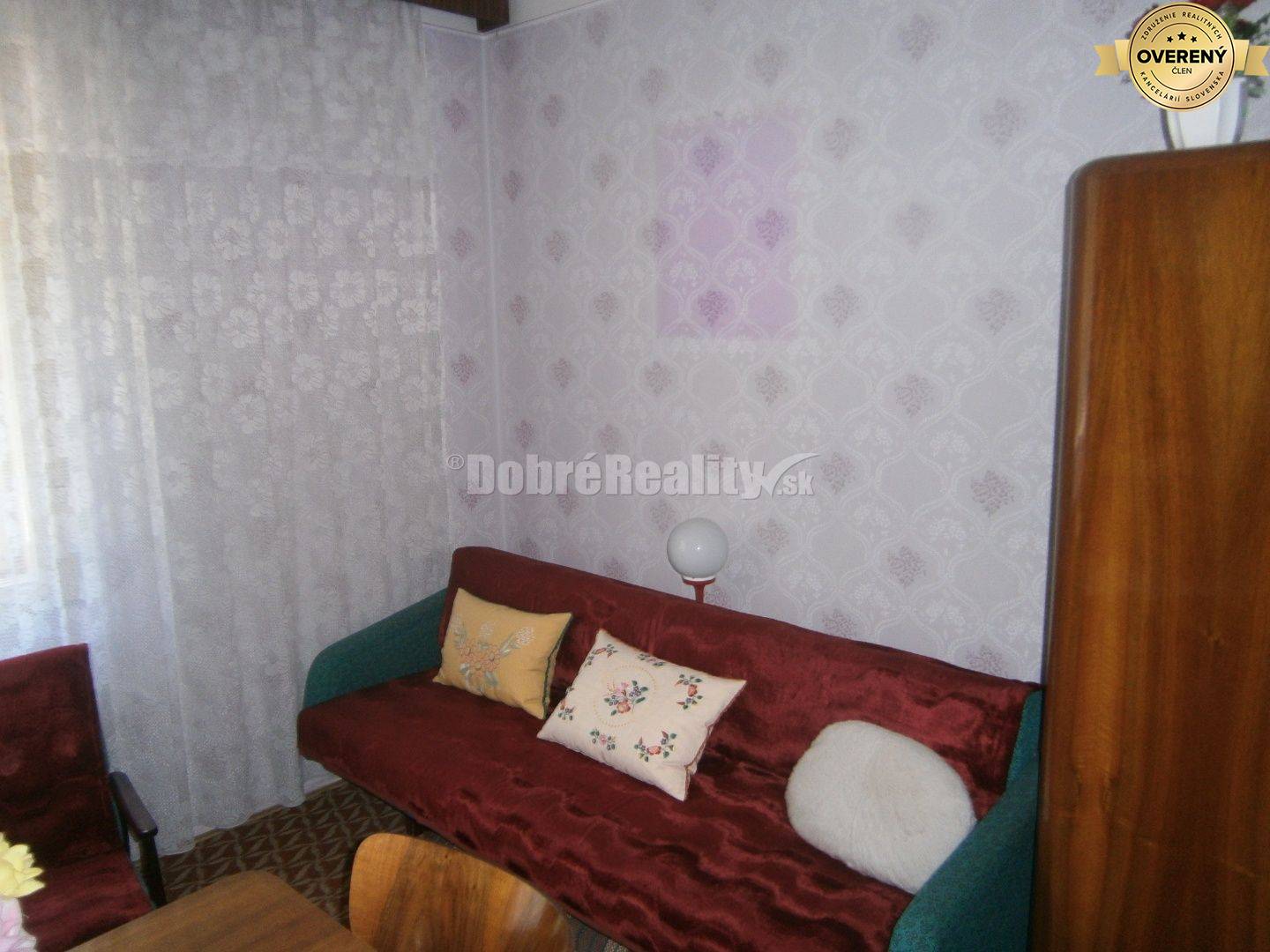 ZVÝHODNENÁ CENA ! V rekreačnej obci Čechy rodinný dom na predaj, vhodn