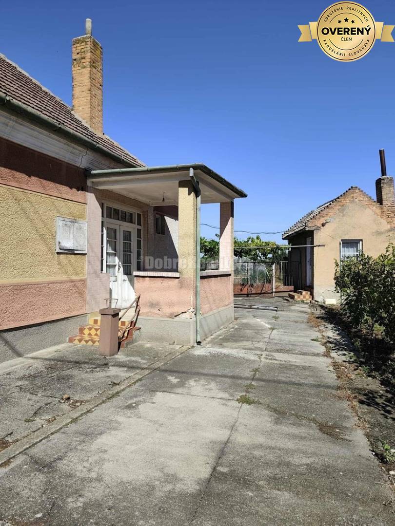 Ponúkame Vám na predaj 3-izb. rodinný dom vo Dvoroch nad Žitavou len 8