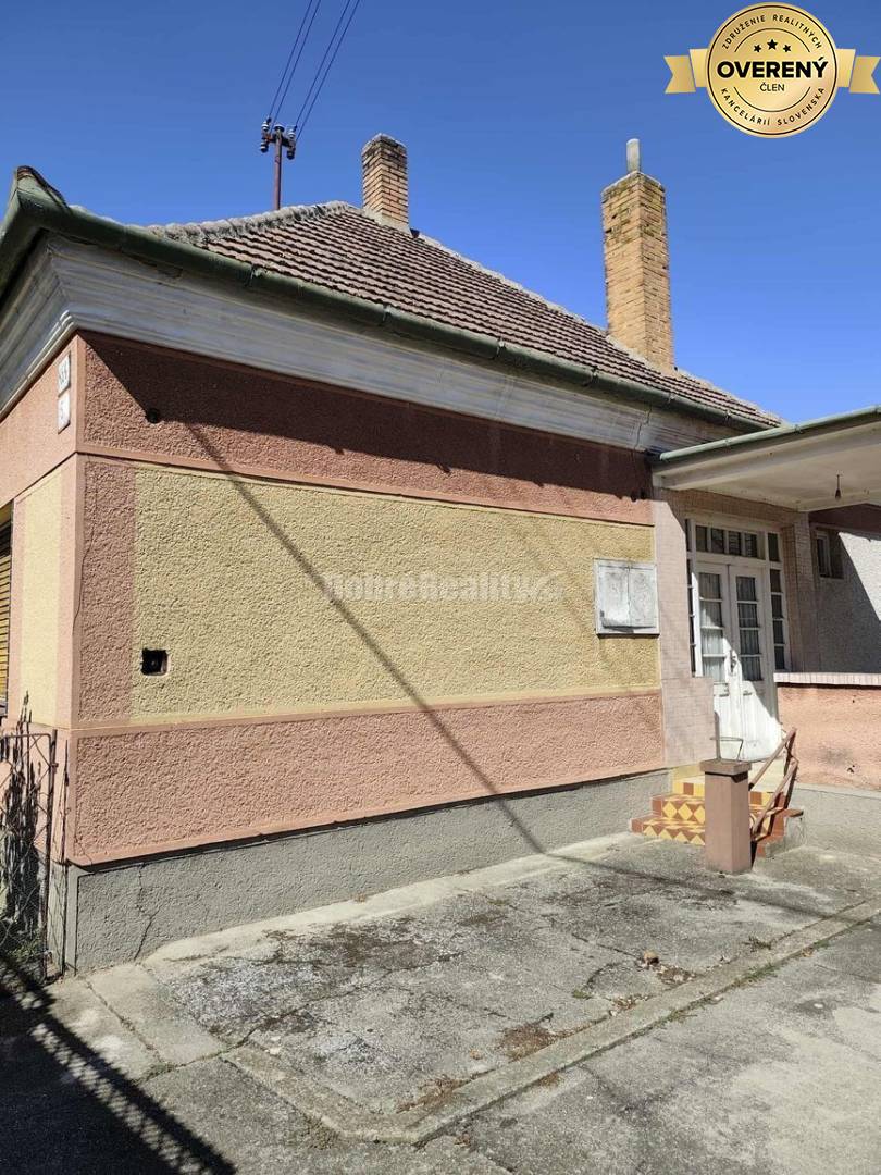 Ponúkame Vám na predaj 3-izb. rodinný dom vo Dvoroch nad Žitavou len 8
