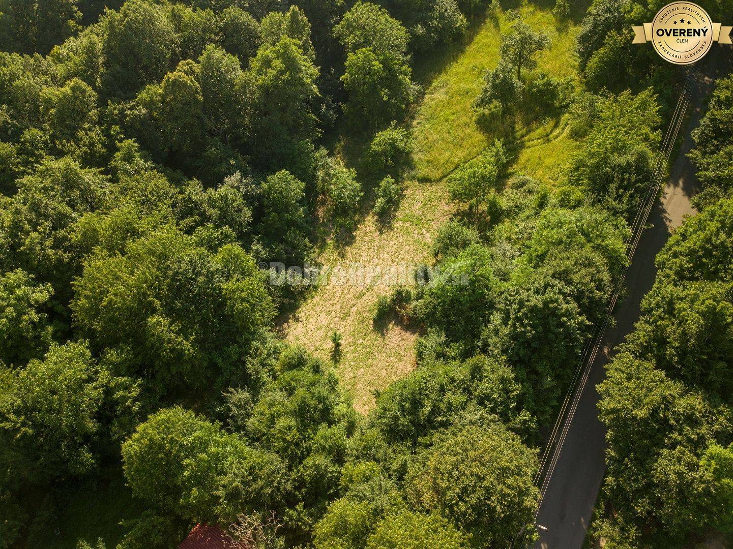 PREDAJ: Pozemok pre výstavbu rodinného domu s architektonickou štúdiou