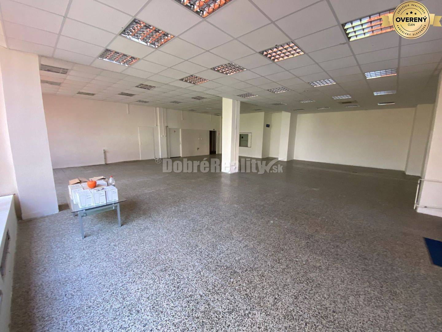 Veľké obchodno-komerčné priestory na prenájom vo frekventovanej časti