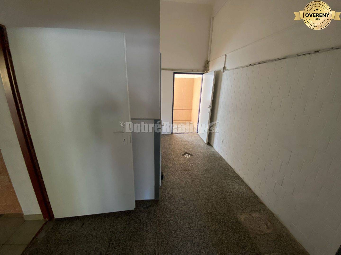 Veľké obchodno-komerčné priestory na prenájom vo frekventovanej časti