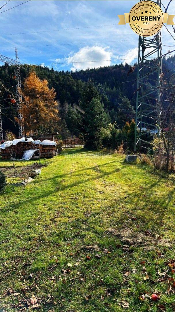 Dobré reality Vám ponúkajú na predaj obývateľnú chatu v krásnej lokal