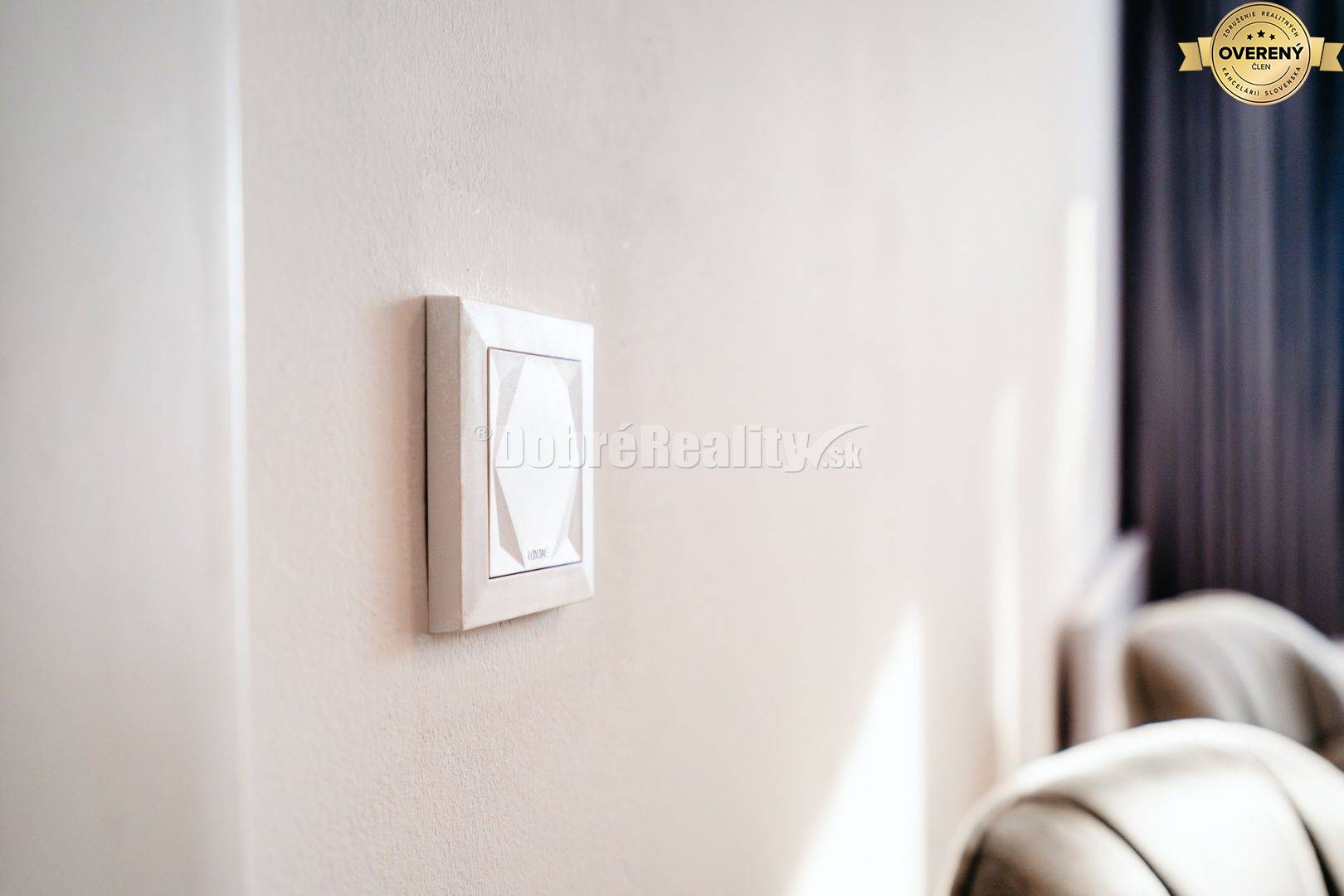 PREDAJ: Nadštandardný, zariadený 4 izbový byt v exkluzívnej rezidencii