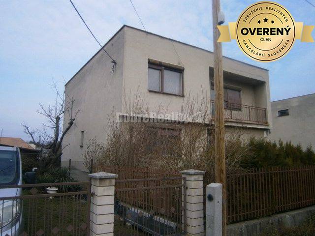 Rodinný dom v centre mesta Hurbanovo na predaj !