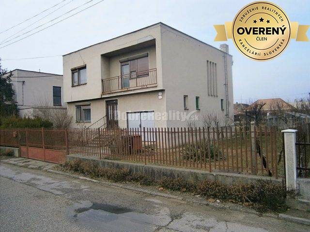 Rodinný dom v centre mesta Hurbanovo na predaj !