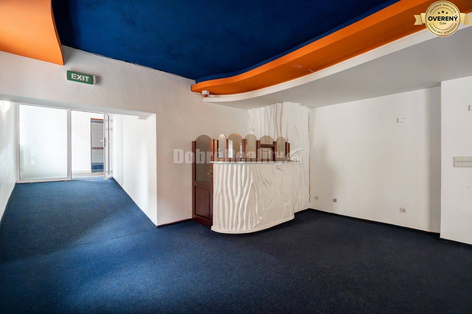 PRENÁJOM: Atraktívny prevádzkový priestor so samostatným vstupom, 262