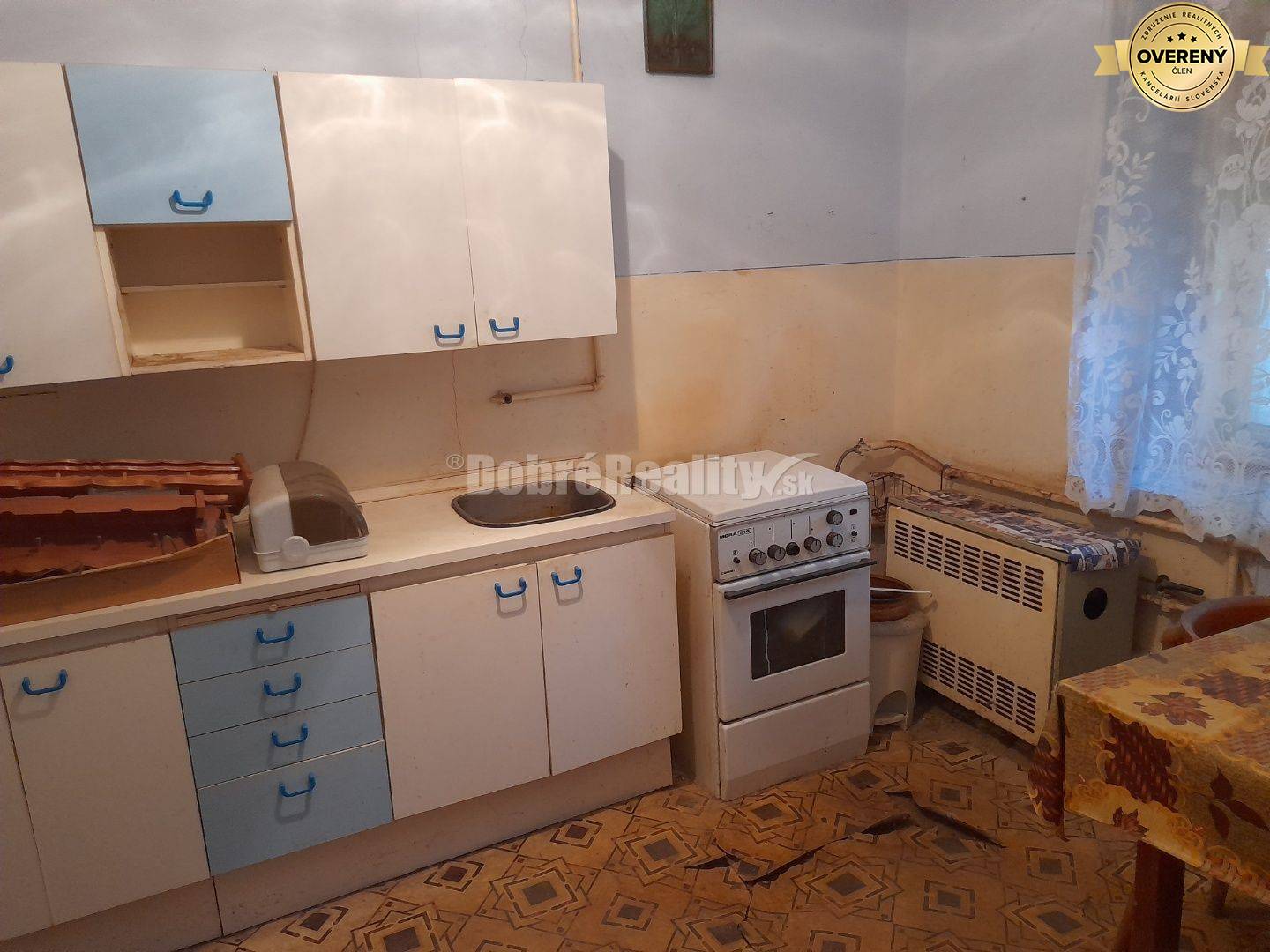 Rodinný dvojdom Zemné