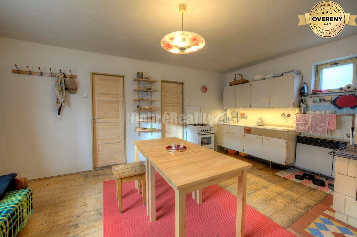 REZERVOVANÉ: Božská retro chalupa s duchom pokoja, Horehronie - Heľpa,