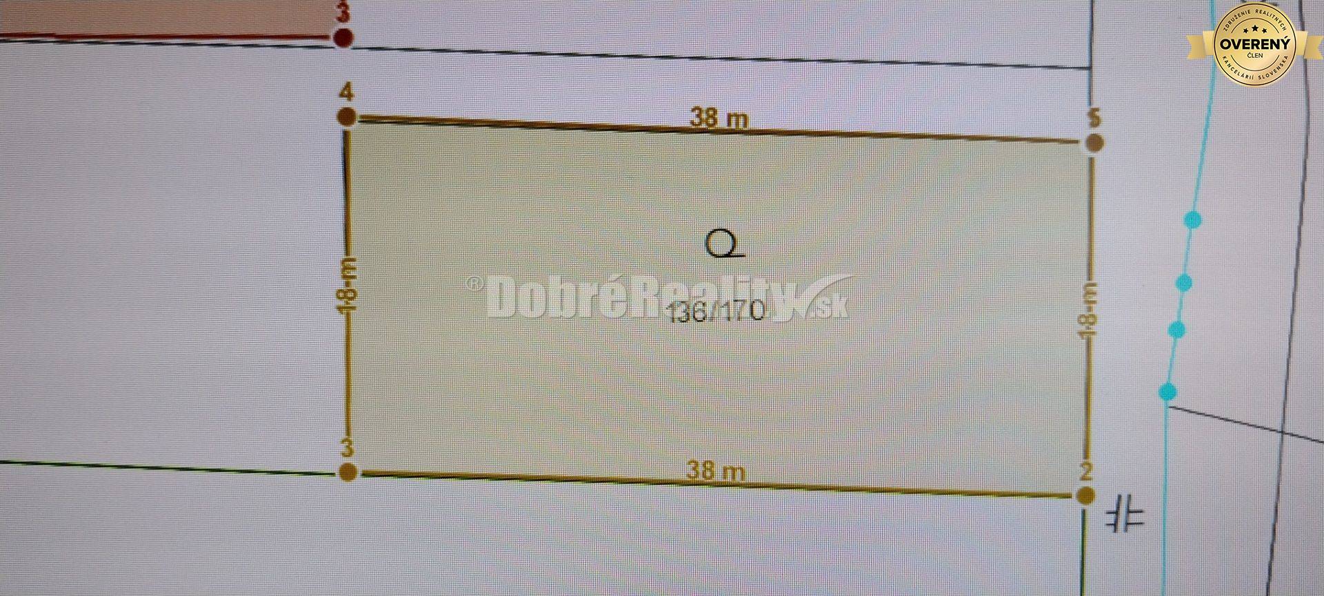Jedinečný pozemok pod lesom v obci Sokolovce 675m2 – tiché miesto s ve