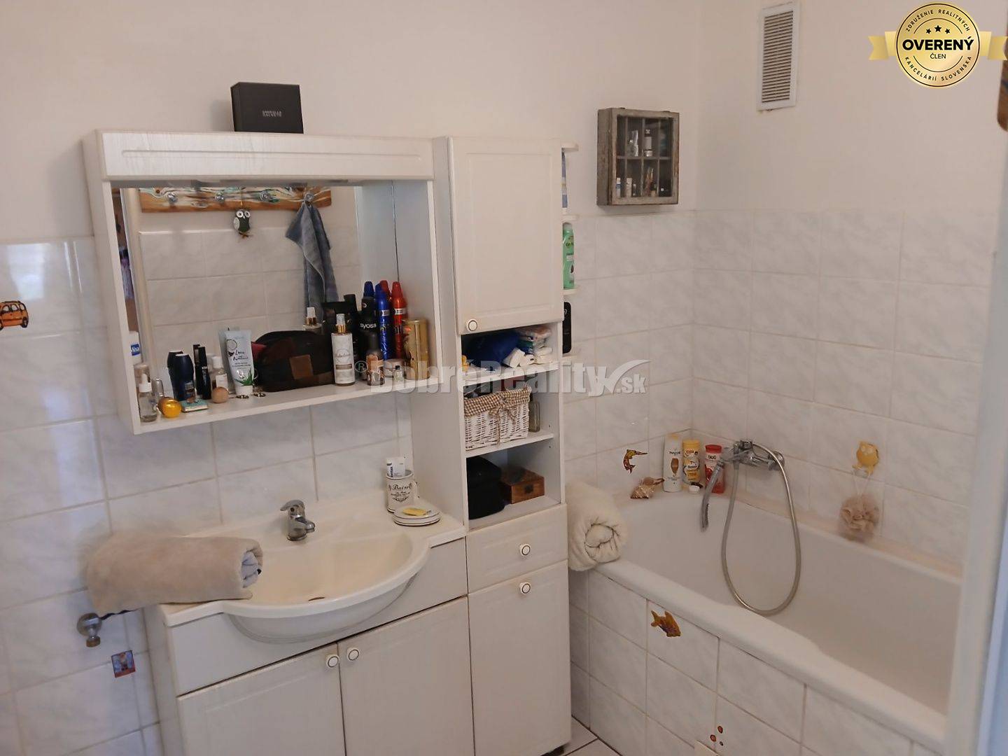 DOBRÉ REALITY - 3-izbový byt s balkónom – Levice, ul. M. R. Štefánika