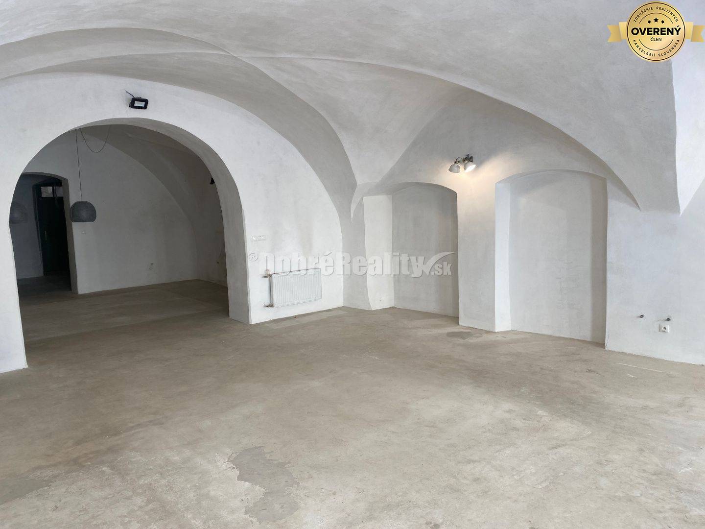 PREDAJ - investičná príležitosť - historocká budova Banská Štiavnica -