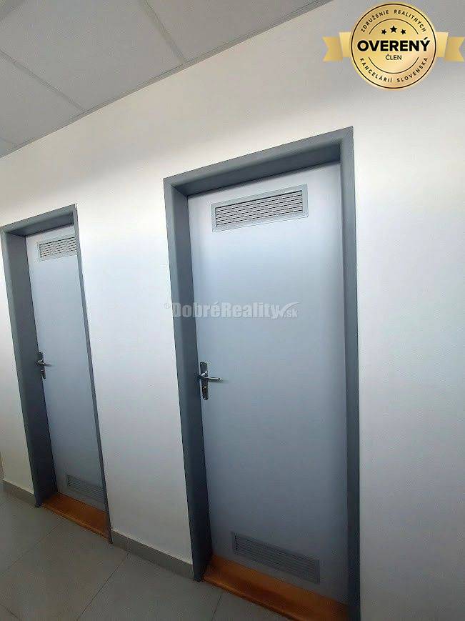 PRENÁJOM: VEĽKÝ 2 IZBOVÝ BYT S TERASOU A GARÁŽOVÝM STÁTÍM