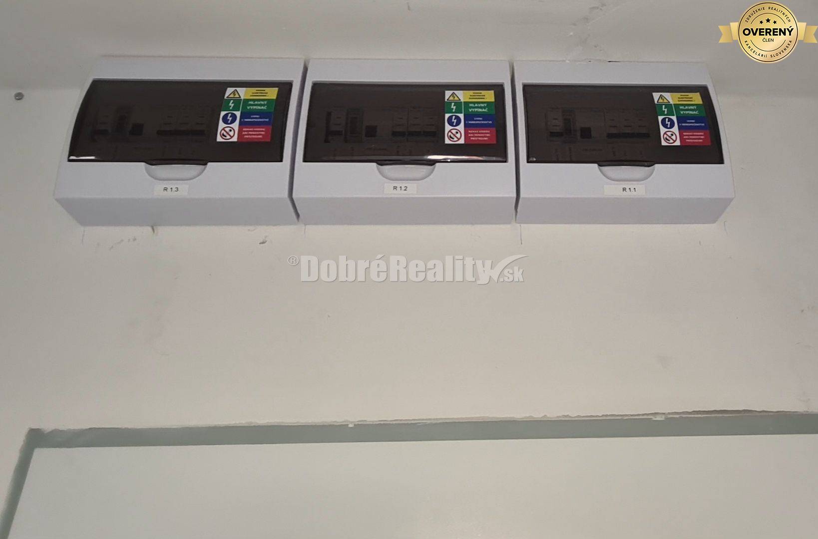 Dobré reality- na prenájom ako celok/3x klimatizované miestnosti, spol