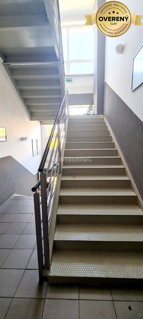 Dobré reality-na prenájom ako celok/2x klimatizované miestnosti, spolo