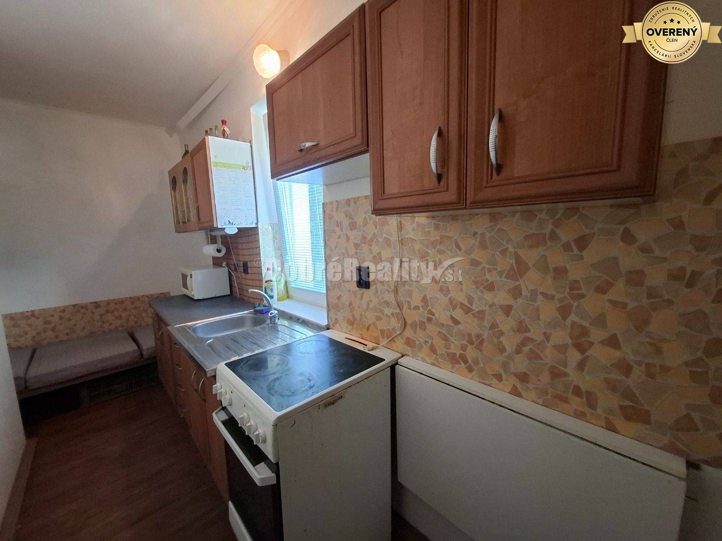 Na predaj vidiecky domček na krásnom rozlahlom pozemku v obci Imel