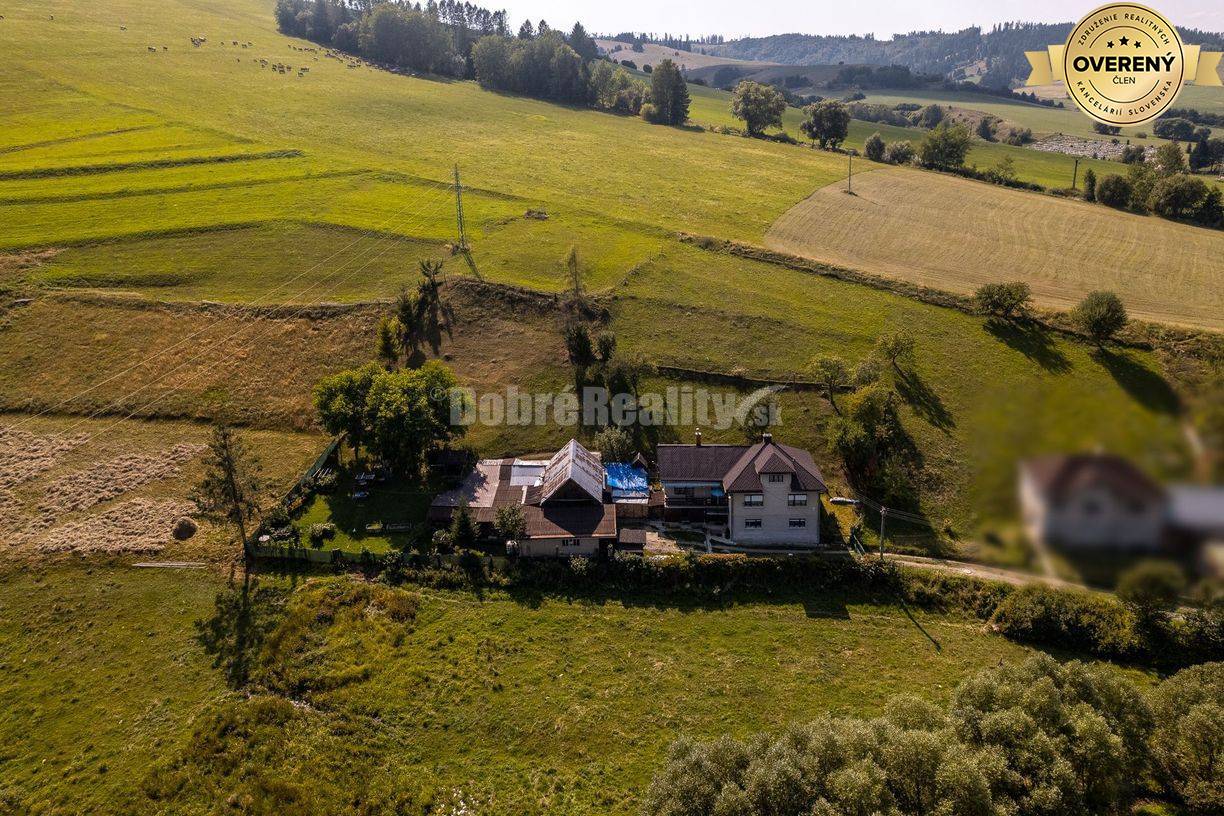 PREDAJ: Poctivý rodinný dom s prístavbou na konci ulice, 330 m2, Čiern