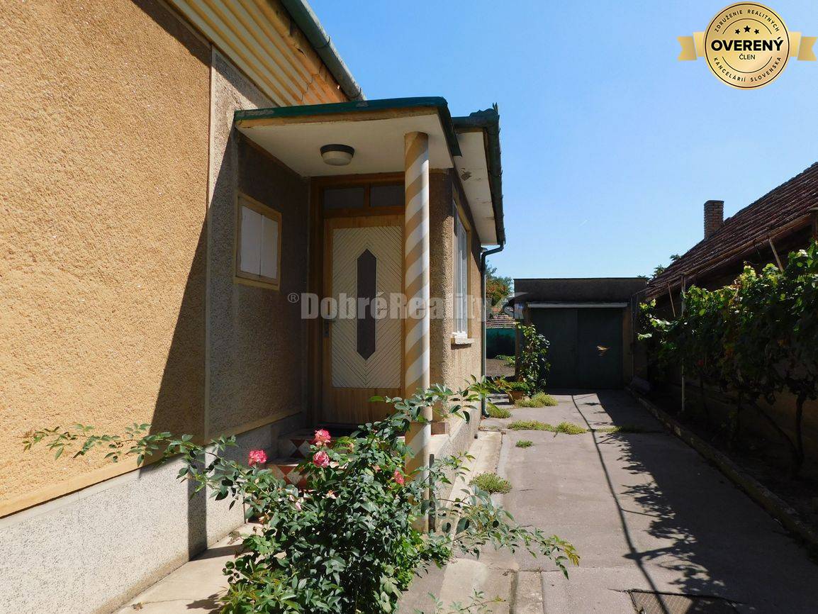 Ponúkame Vám na predaj 4-izb. rodinný dom vo Dvoroch nad Žitavou len 8