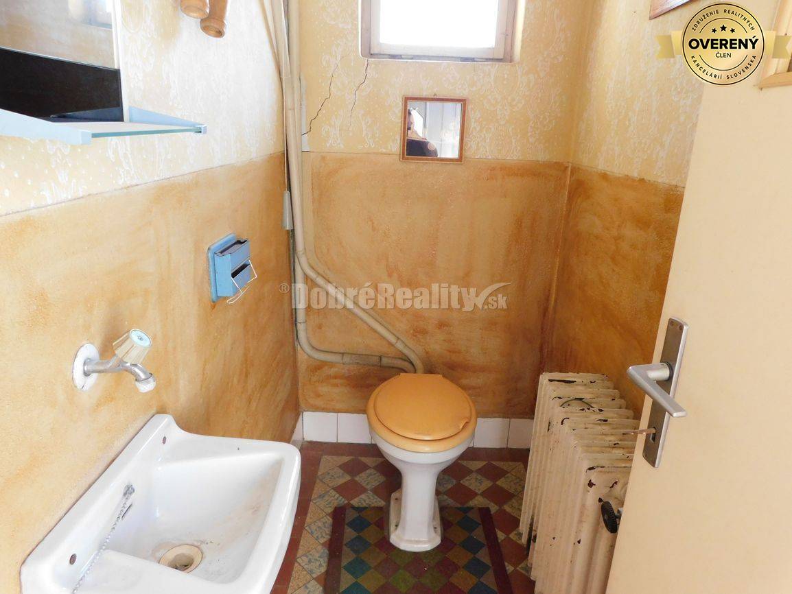 Ponúkame Vám na predaj 4-izb. rodinný dom vo Dvoroch nad Žitavou len 8