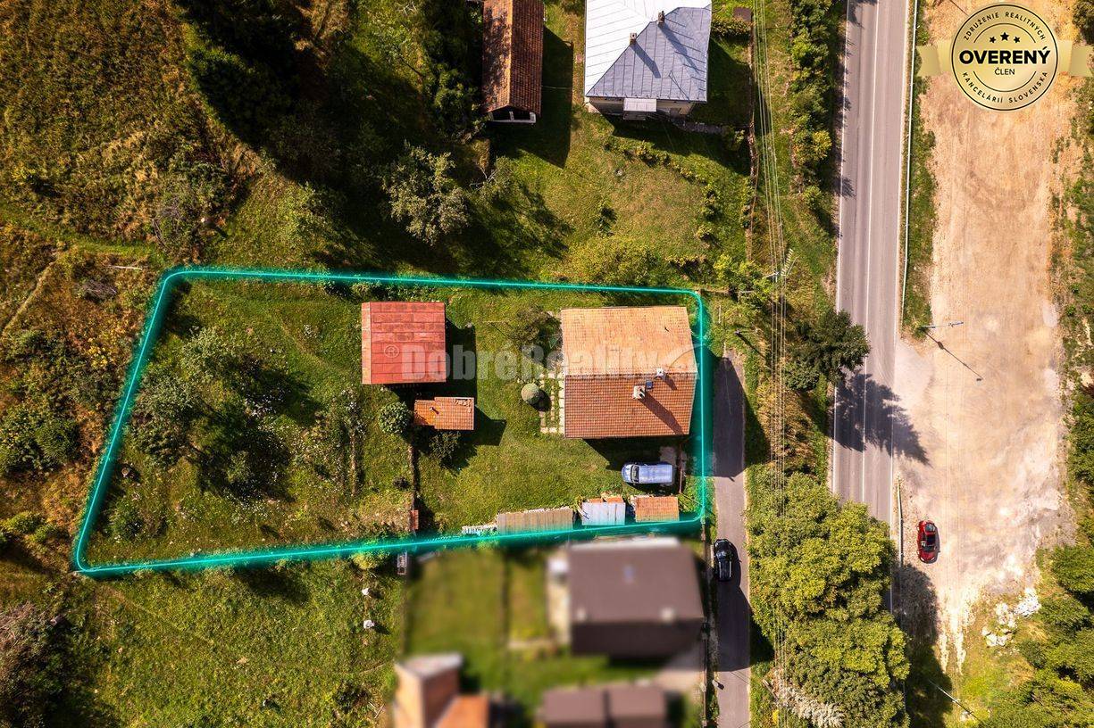 REZERVOVANÝ: 5 izbový rodinný dom pod Urbanovým vrchom, 303 m2, Čierny