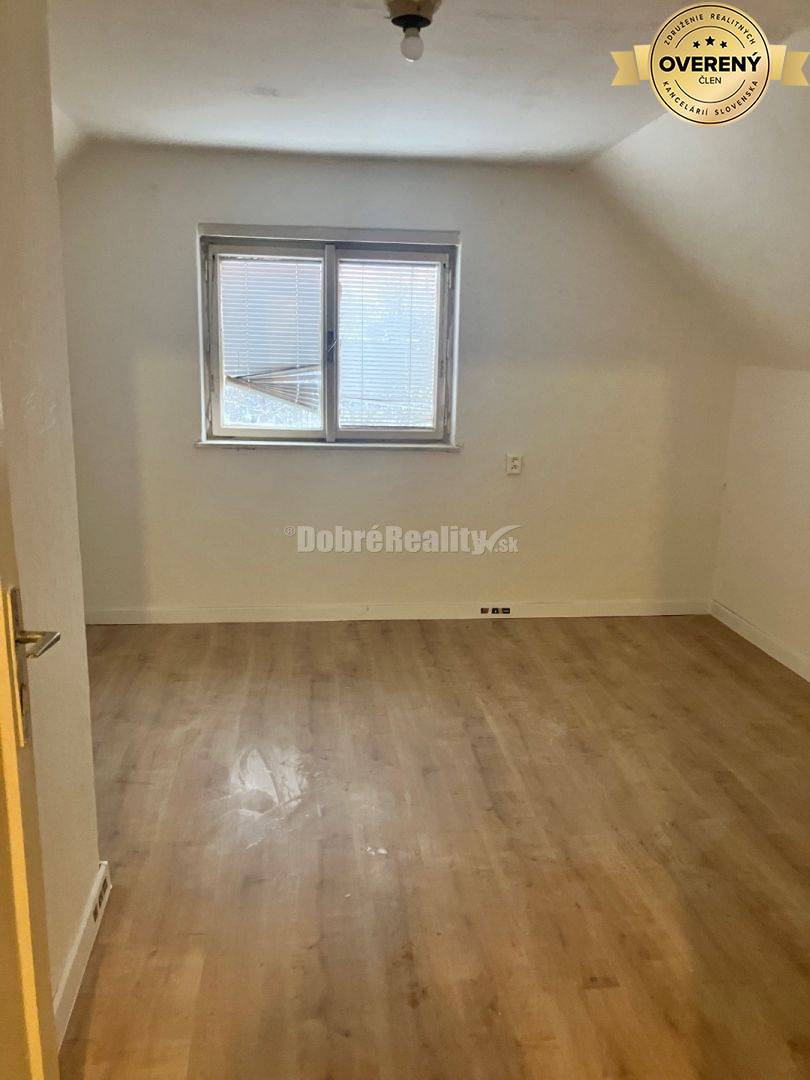 Rodinný dom vo Fiľakove na prenájom...