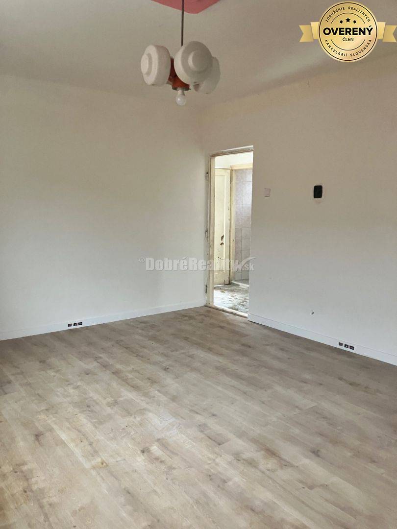 Rodinný dom vo Fiľakove na prenájom...